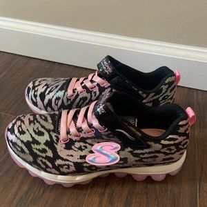 Sketchers memory foam girls sneakers